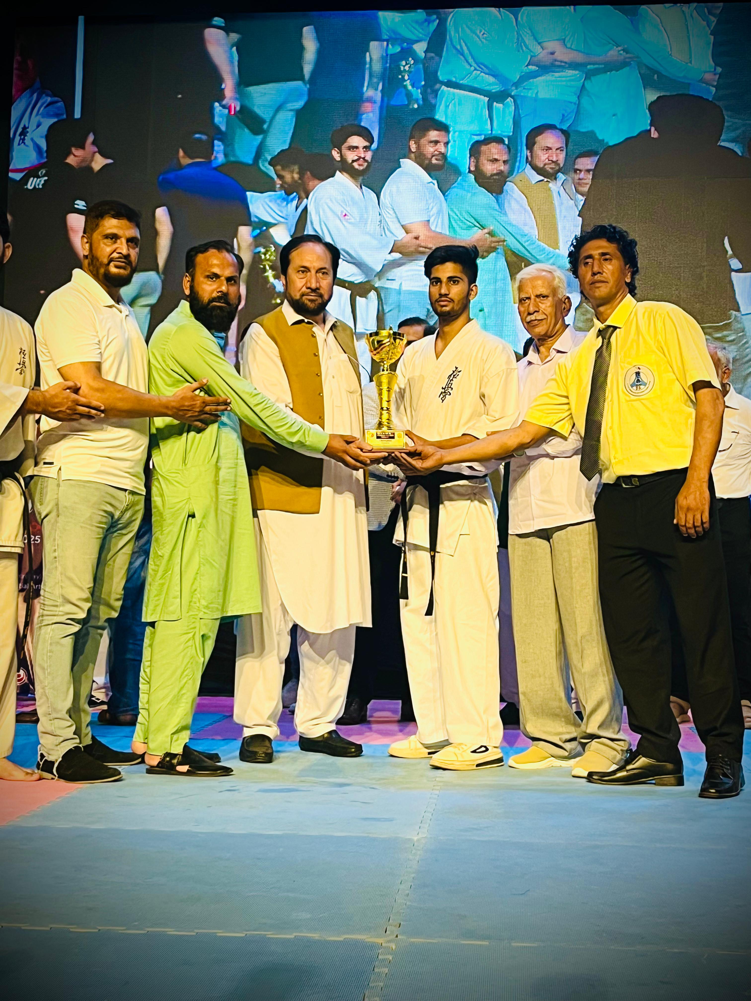 Abdulrehman receiving 1st place
